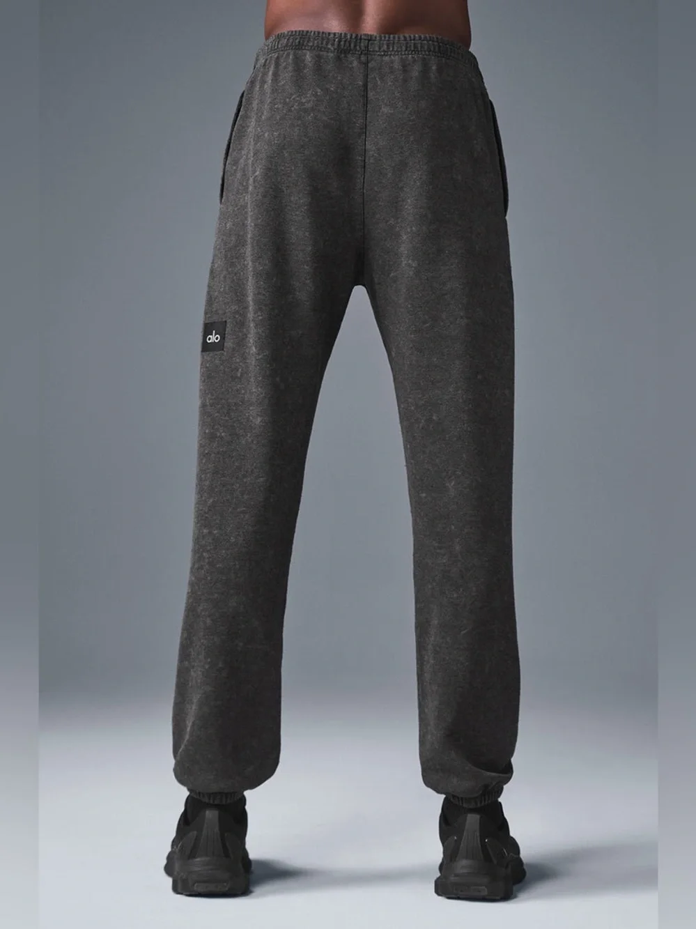 ALO Yoga Chill Vintage Wash Sweatpant Black Wash